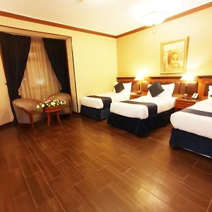 Executive Triple Room